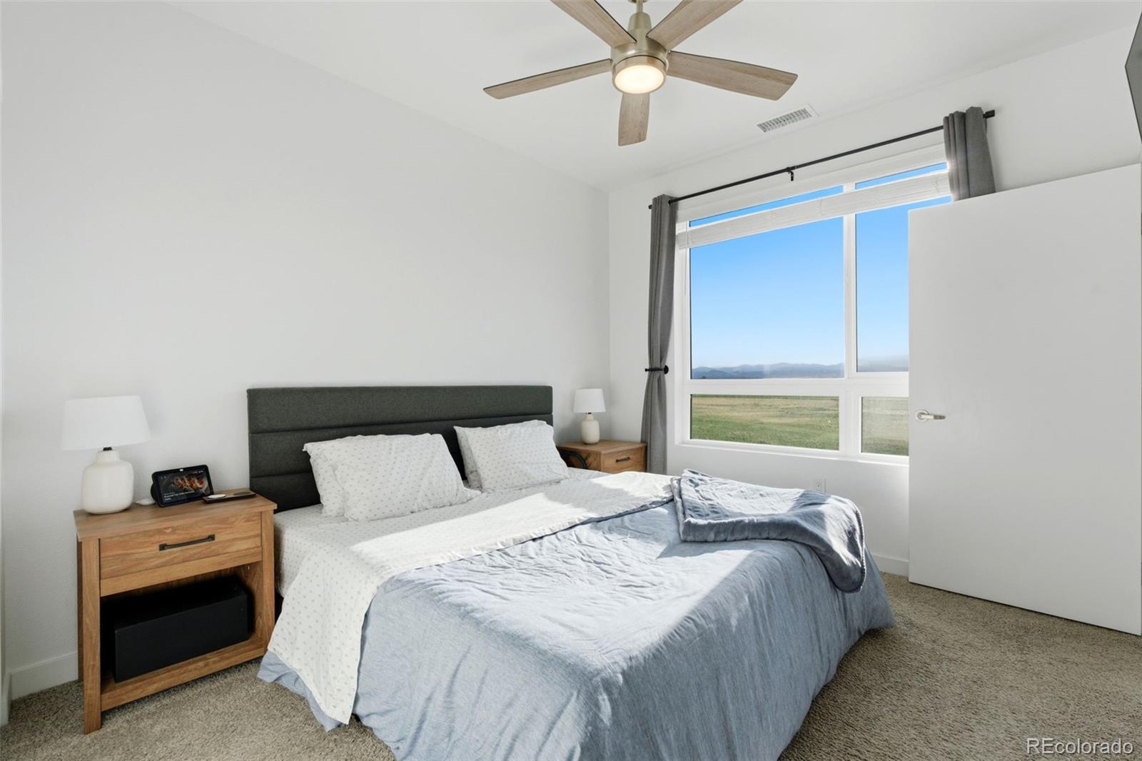 MLS Image #15 for 5702  central park boulevard,denver, Colorado