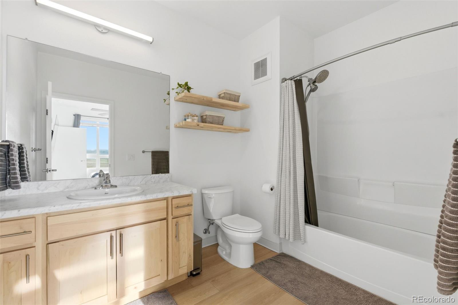 MLS Image #18 for 5702  central park boulevard,denver, Colorado