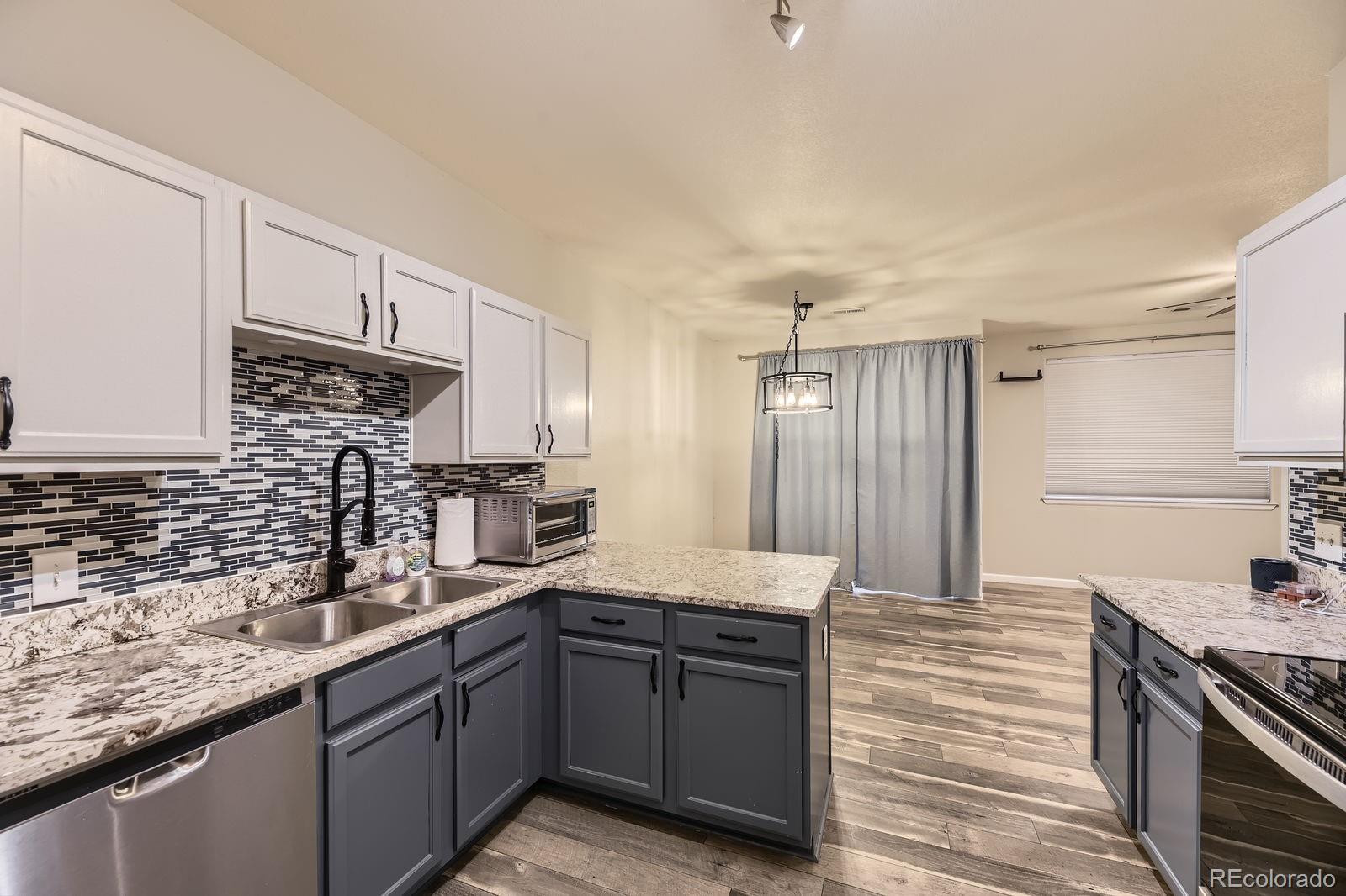 MLS Image #10 for 22520 e ontario drive,aurora, Colorado