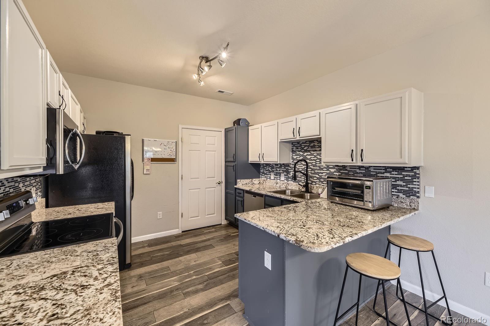 MLS Image #6 for 22520 e ontario drive,aurora, Colorado