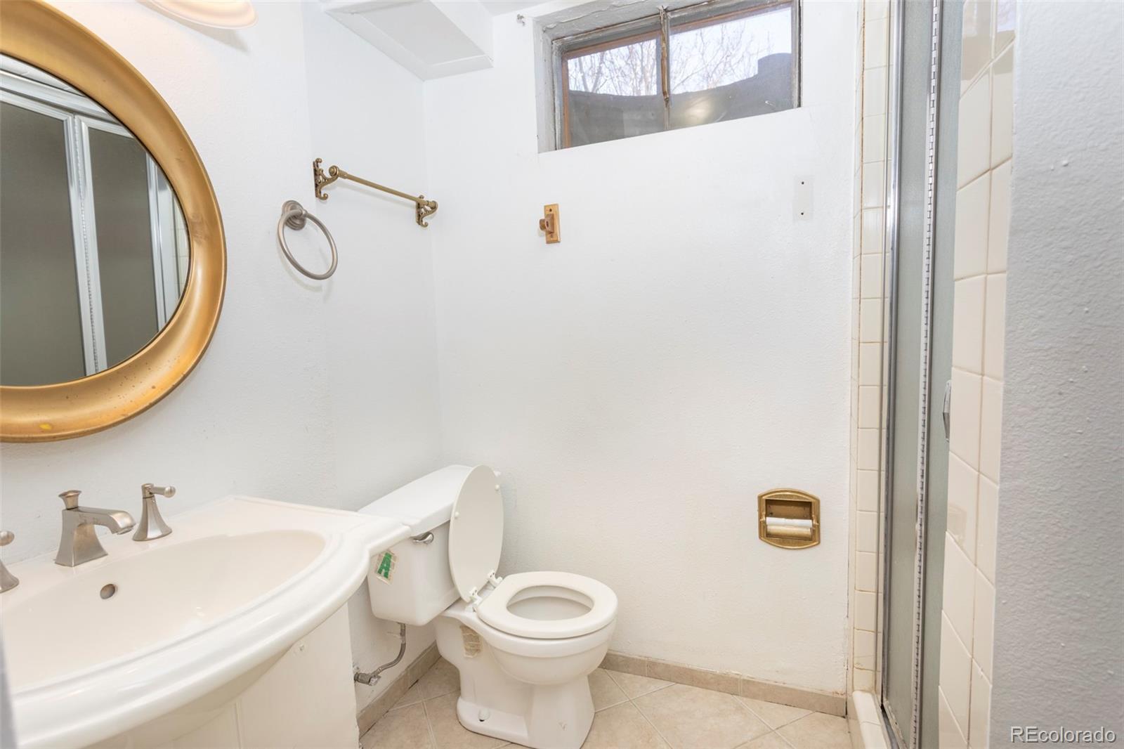 MLS Image #14 for 12434 e alaska avenue,aurora, Colorado