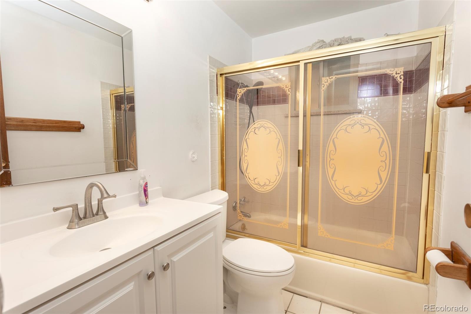 MLS Image #8 for 12434 e alaska avenue,aurora, Colorado