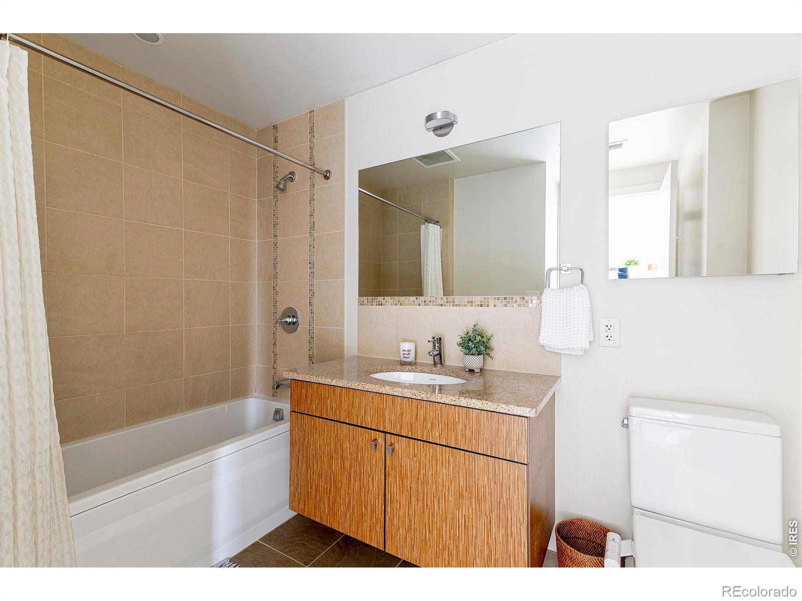 MLS Image #24 for 410  acoma street 321,denver, Colorado