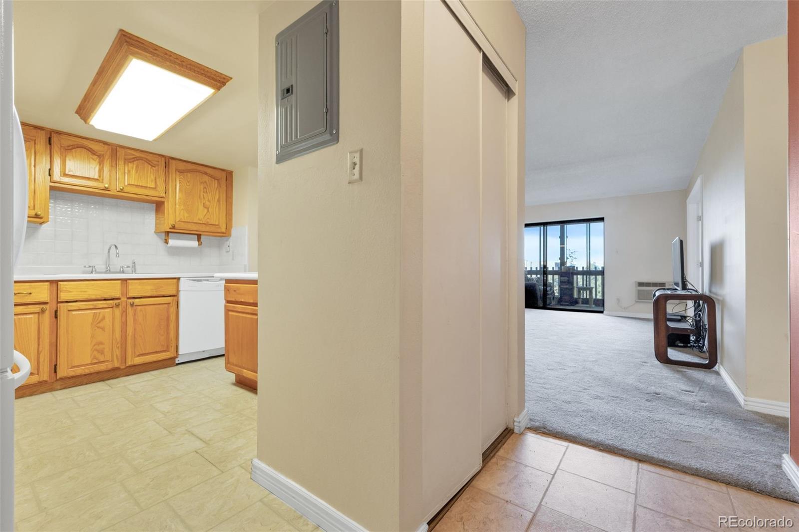 MLS Image #3 for 14001 e marina drive,aurora, Colorado