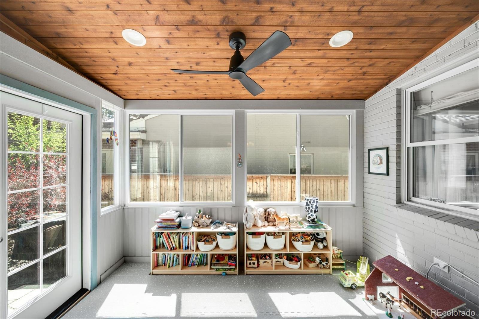 MLS Image #22 for 1130 n monaco parkway,denver, Colorado