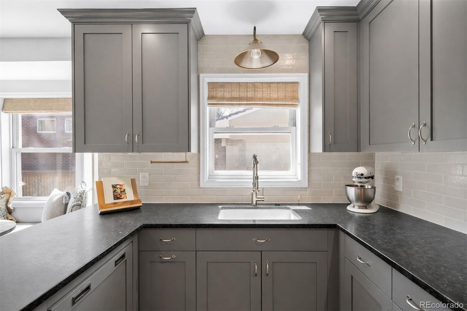 MLS Image #7 for 1130 n monaco parkway,denver, Colorado