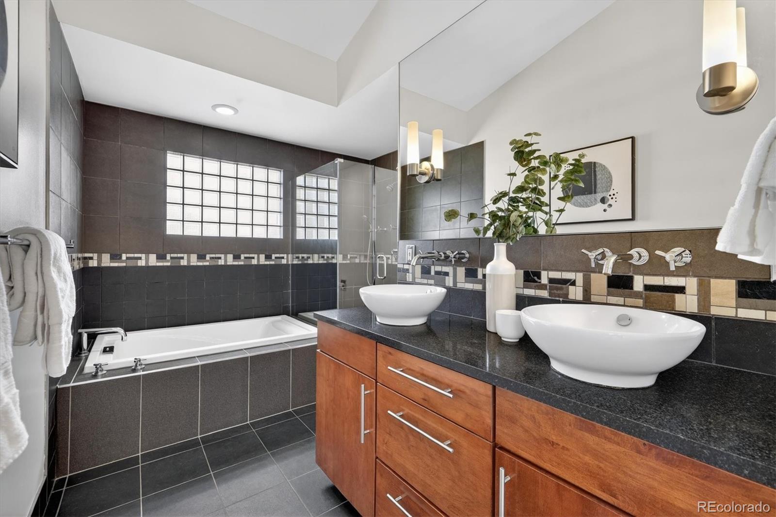 MLS Image #12 for 1101 s elizabeth street,denver, Colorado