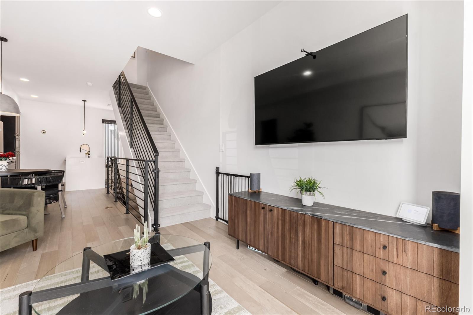 MLS Image #12 for 2588 s broadway ,denver, Colorado