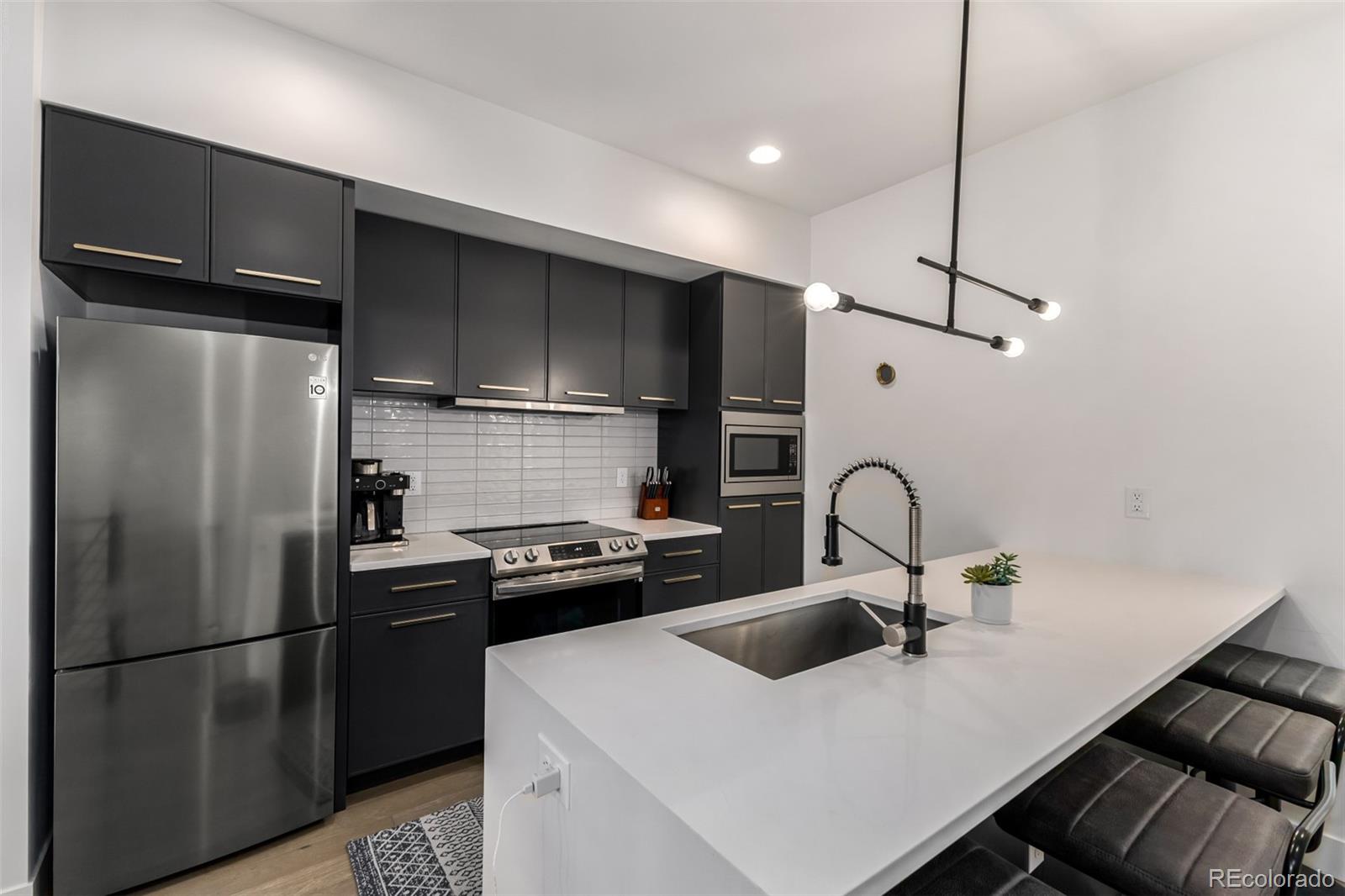 MLS Image #16 for 2588 s broadway ,denver, Colorado