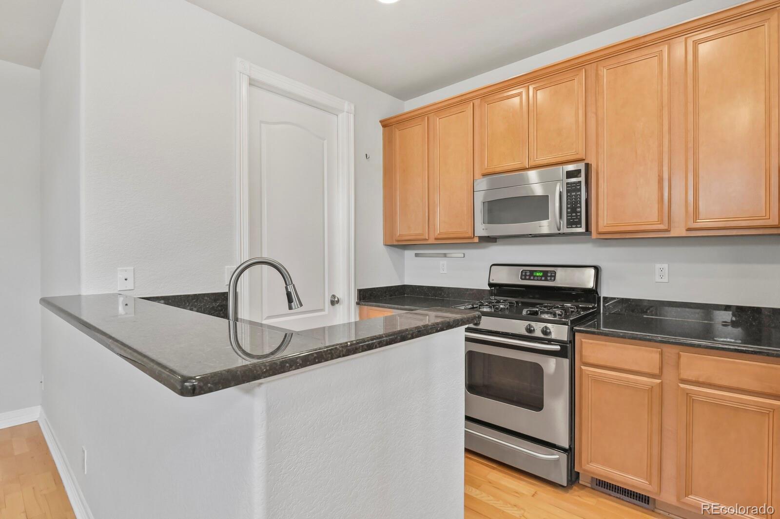 MLS Image #10 for 2325  decatur street,denver, Colorado