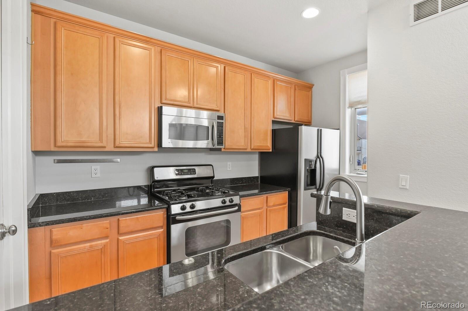 MLS Image #11 for 2325  decatur street,denver, Colorado