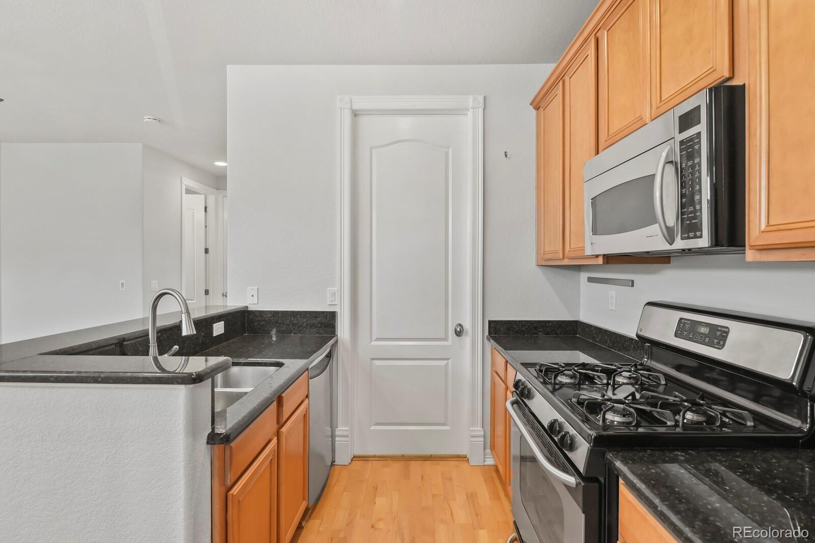 MLS Image #12 for 2325  decatur street,denver, Colorado