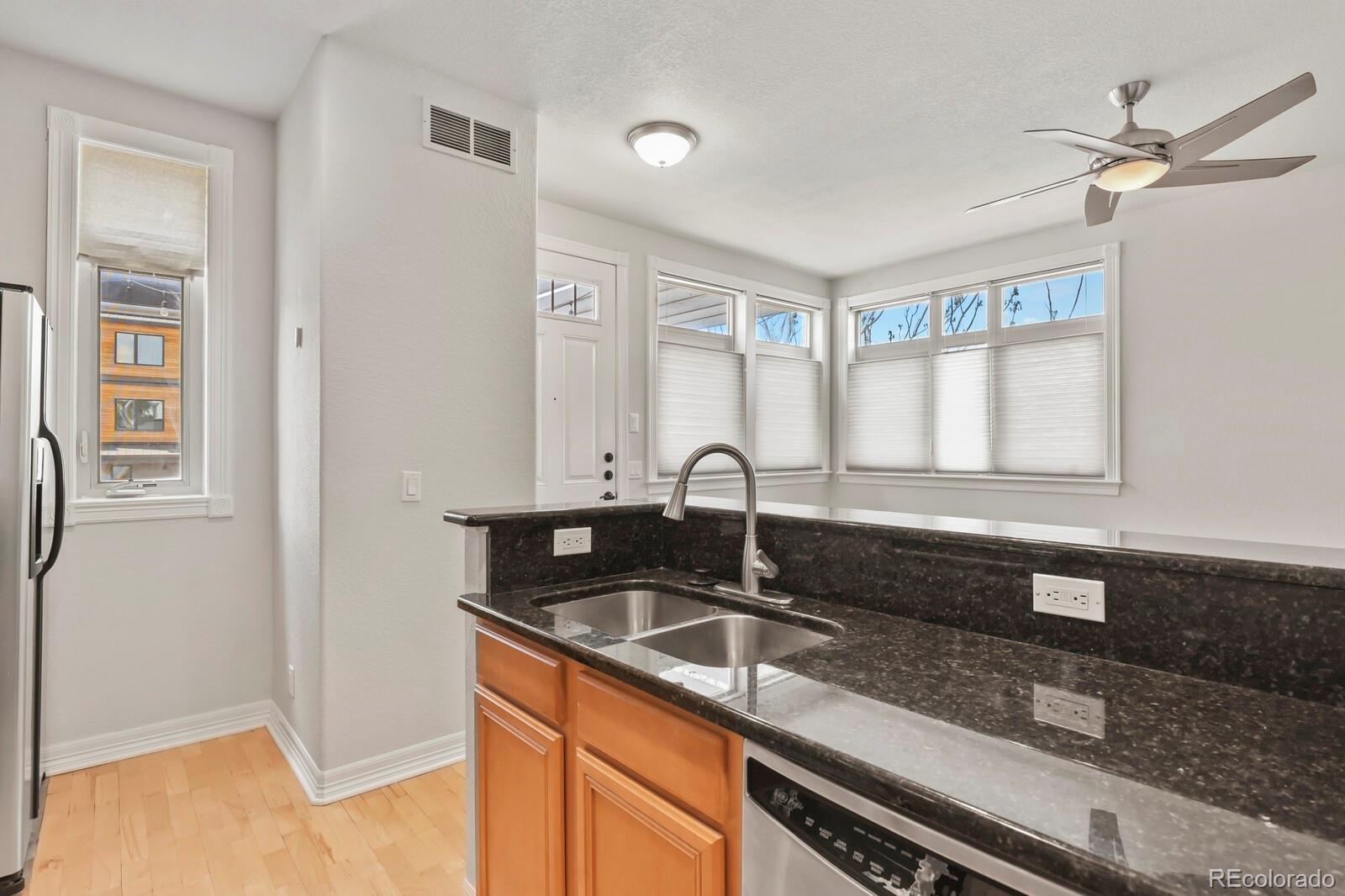 MLS Image #16 for 2325  decatur street,denver, Colorado