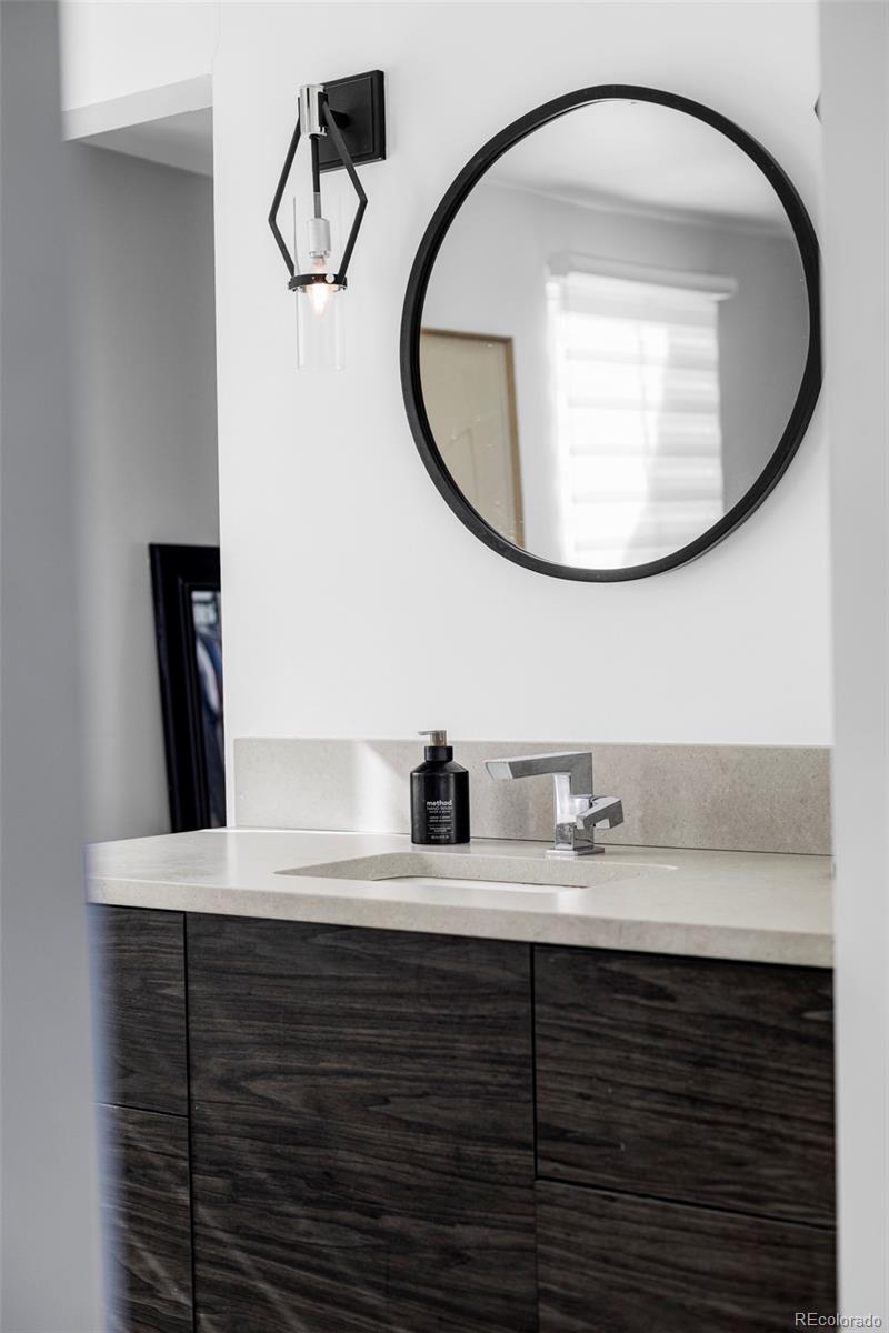 MLS Image #17 for 669 n washington street 901,denver, Colorado