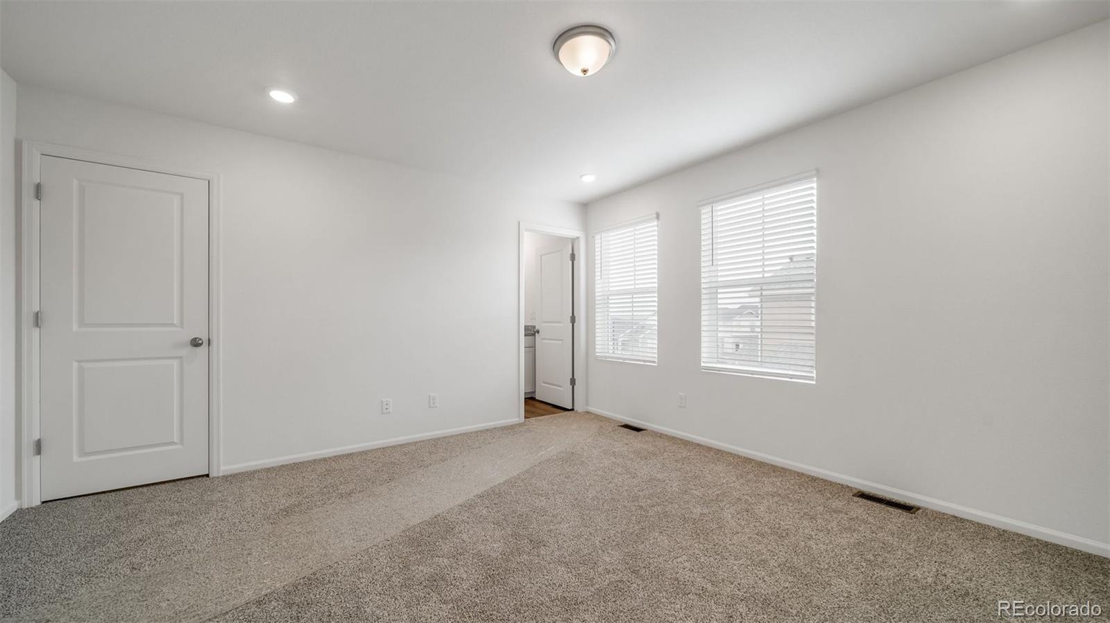 MLS Image #13 for 10141  revere court,commerce city, Colorado