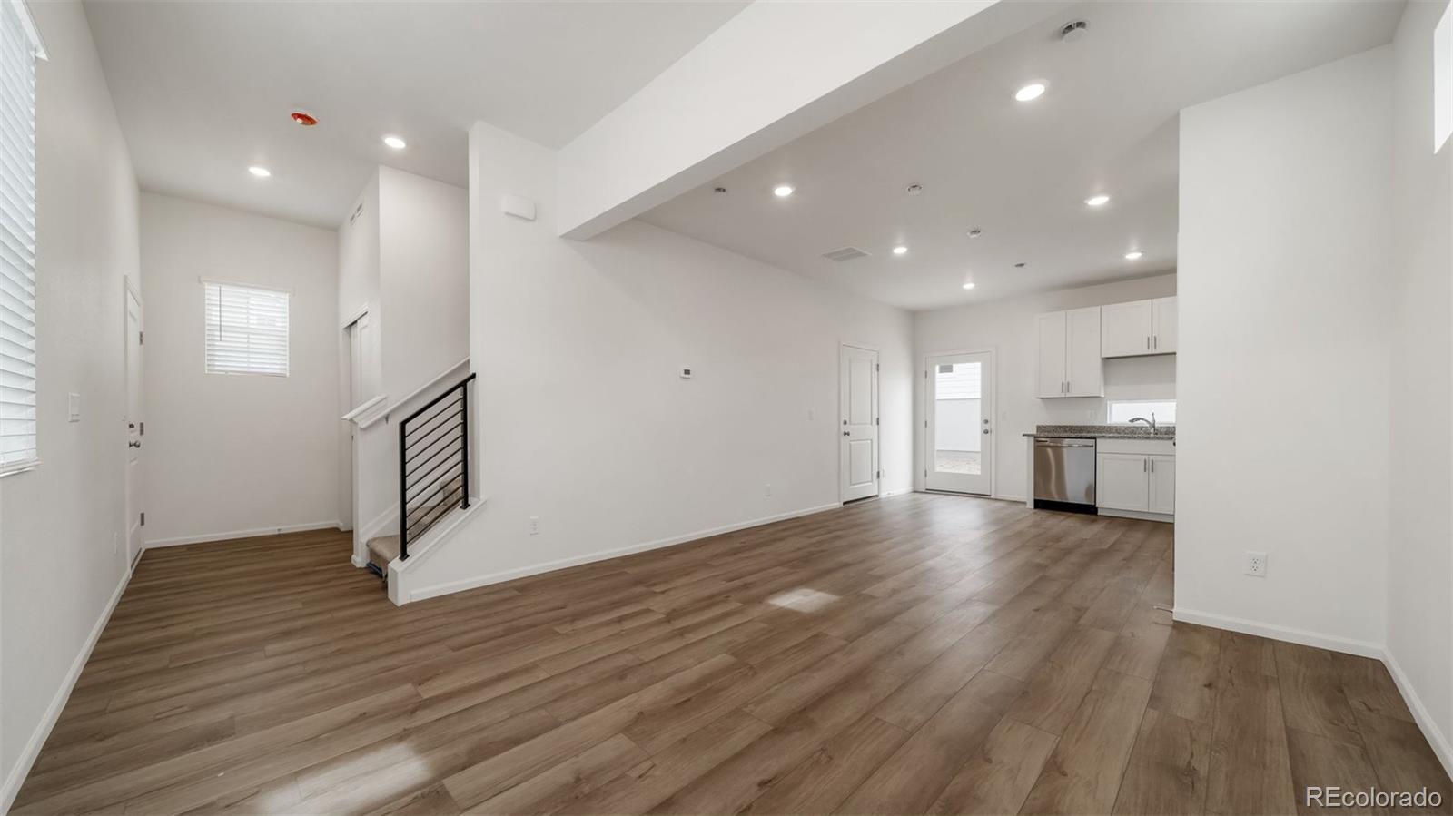 MLS Image #5 for 10141  revere court,commerce city, Colorado