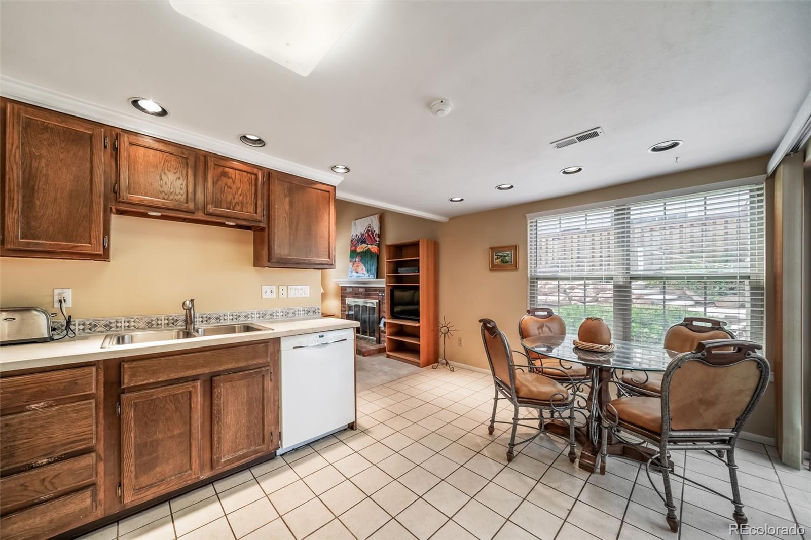MLS Image #14 for 7069 s knolls way ,centennial, Colorado