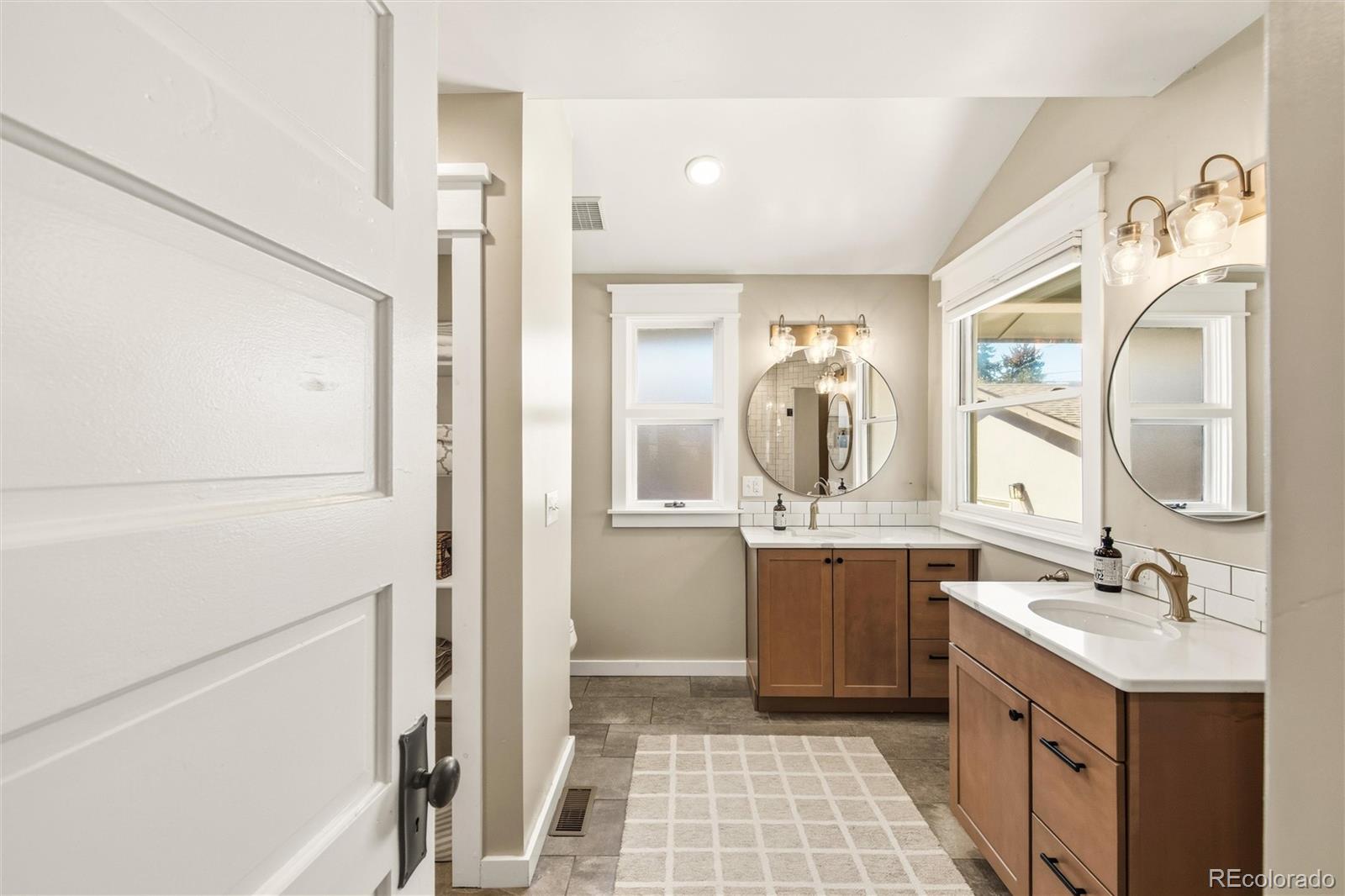 MLS Image #11 for 1735  albion street,denver, Colorado