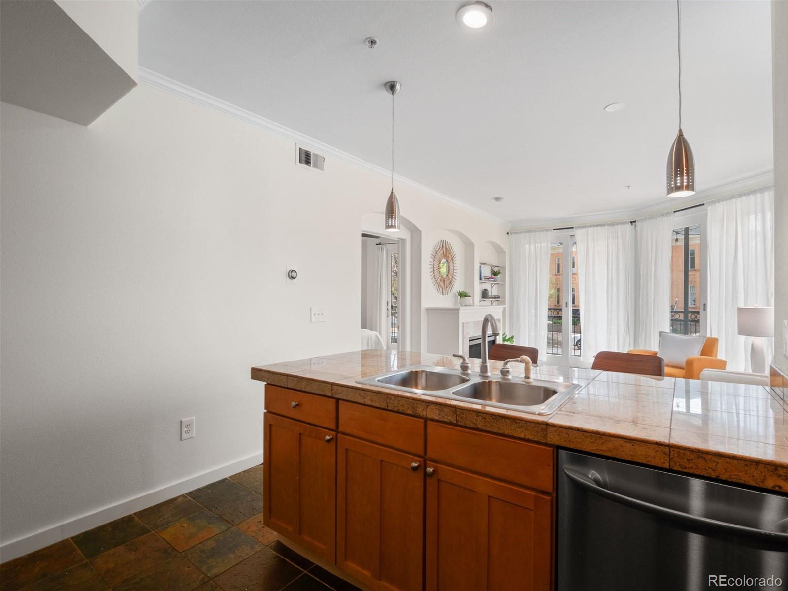 MLS Image #11 for 1705  gaylord street,denver, Colorado