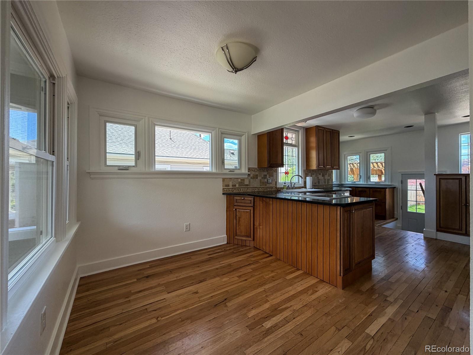 MLS Image #3 for 3355 s grant street,englewood, Colorado