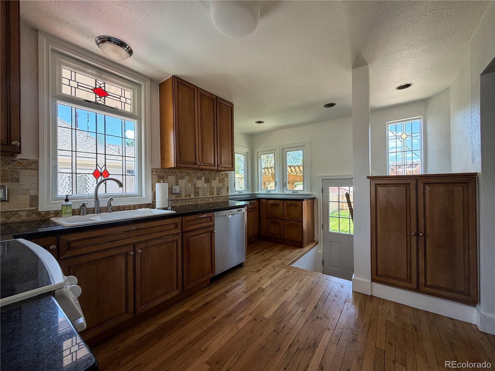 MLS Image #4 for 3355 s grant street,englewood, Colorado