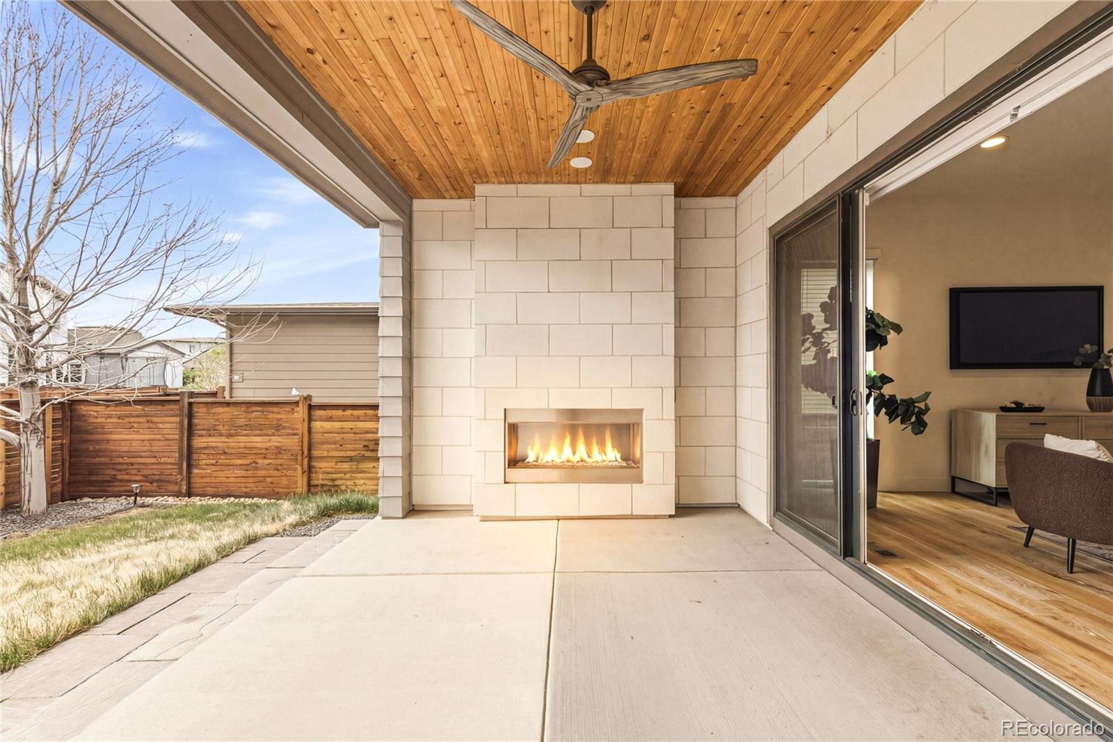 MLS Image #14 for 6121  chester street,denver, Colorado