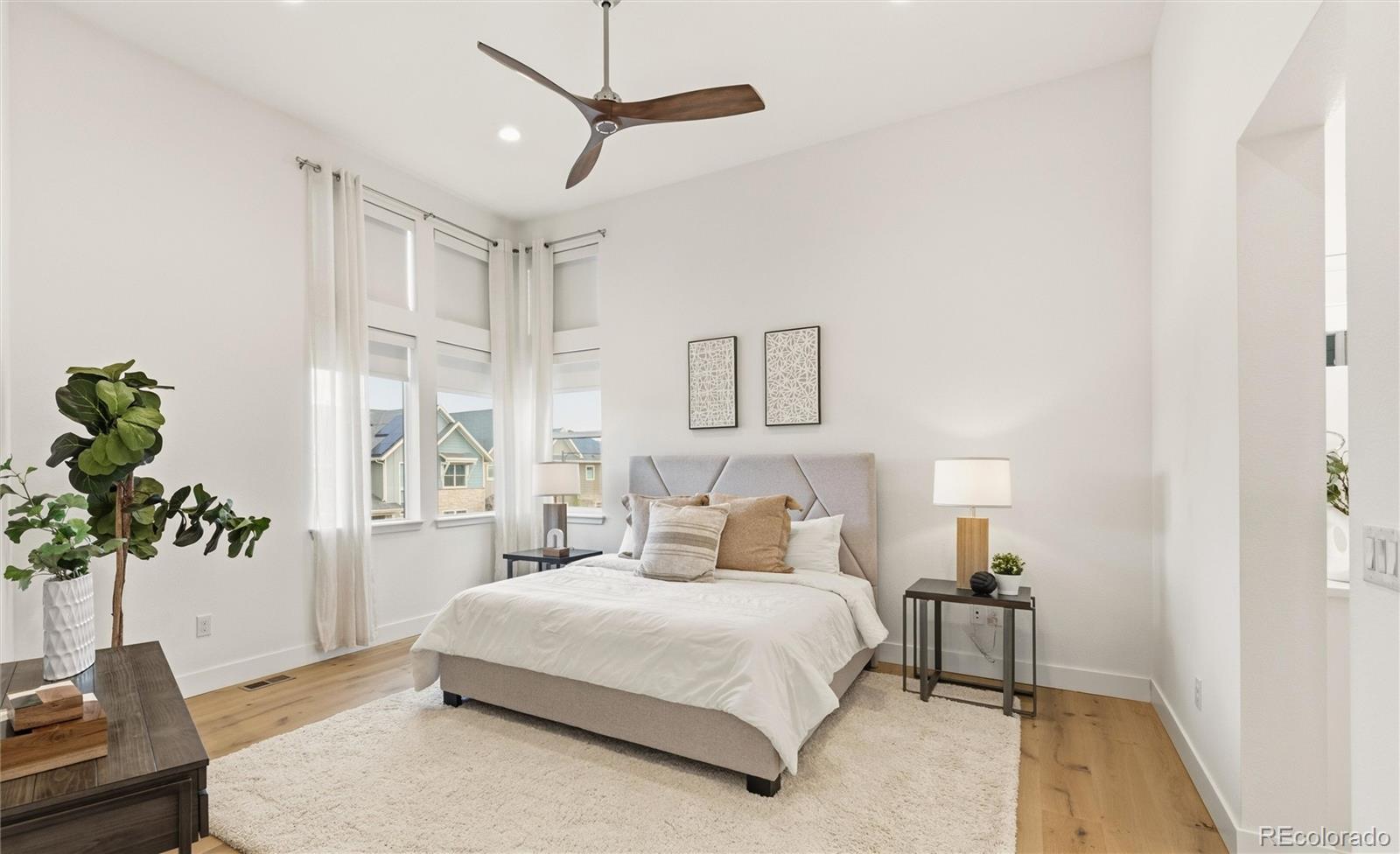 MLS Image #20 for 6121  chester street,denver, Colorado