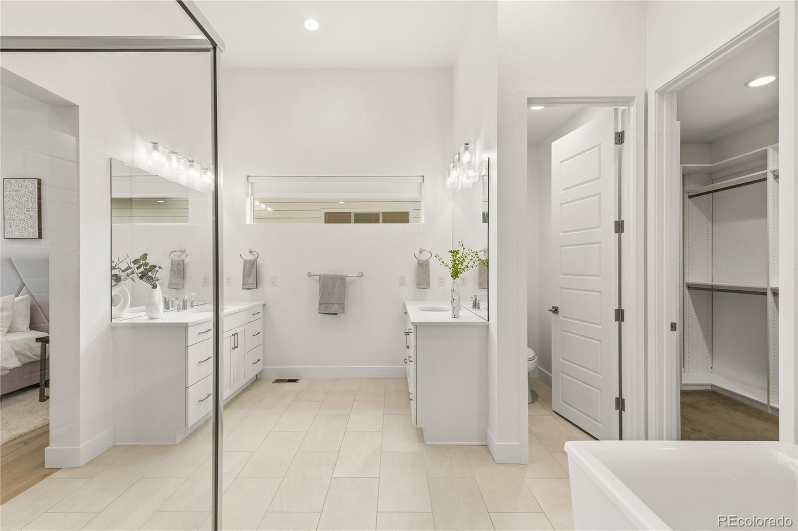 MLS Image #24 for 6121  chester street,denver, Colorado
