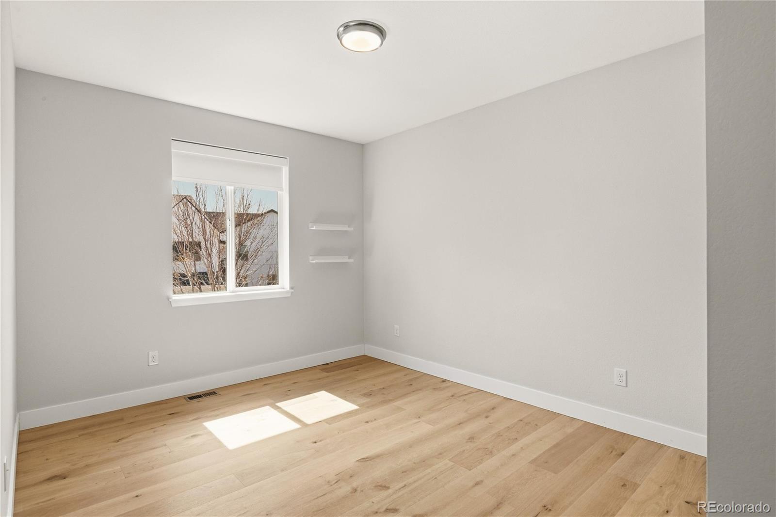 MLS Image #30 for 6121  chester street,denver, Colorado