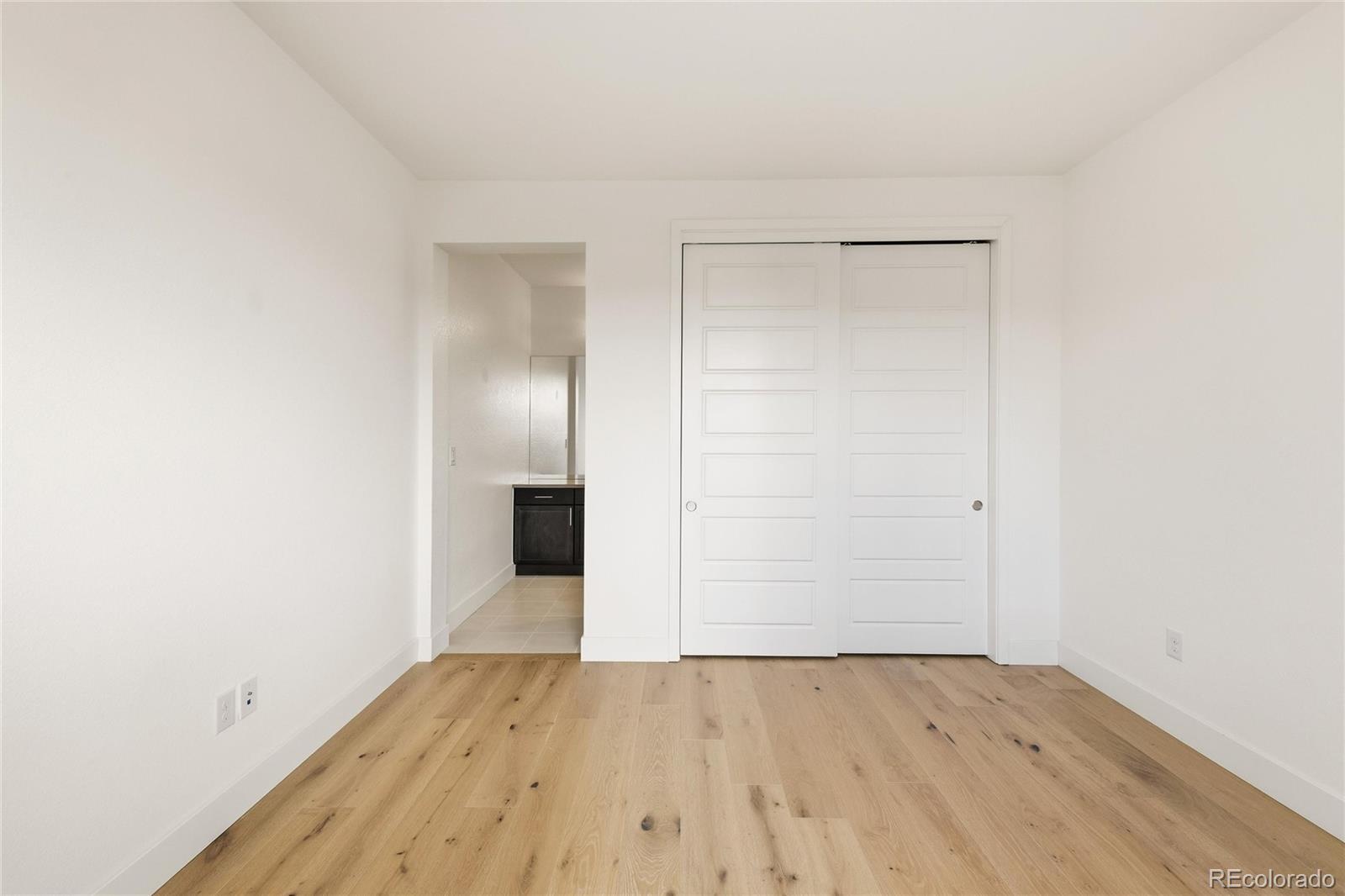 MLS Image #32 for 6121  chester street,denver, Colorado
