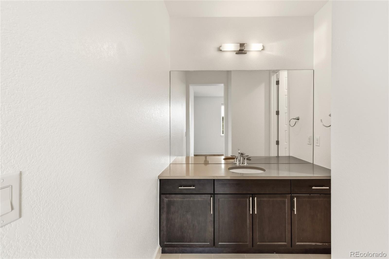 MLS Image #34 for 6121  chester street,denver, Colorado