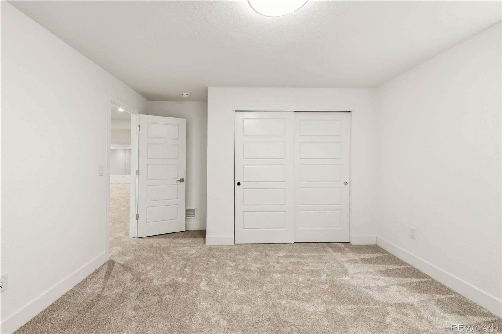 MLS Image #37 for 6121  chester street,denver, Colorado