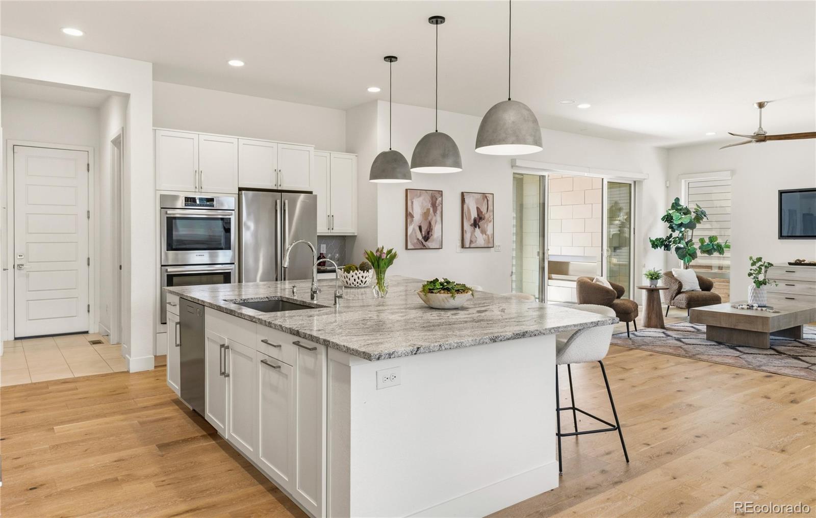 MLS Image #7 for 6121  chester street,denver, Colorado