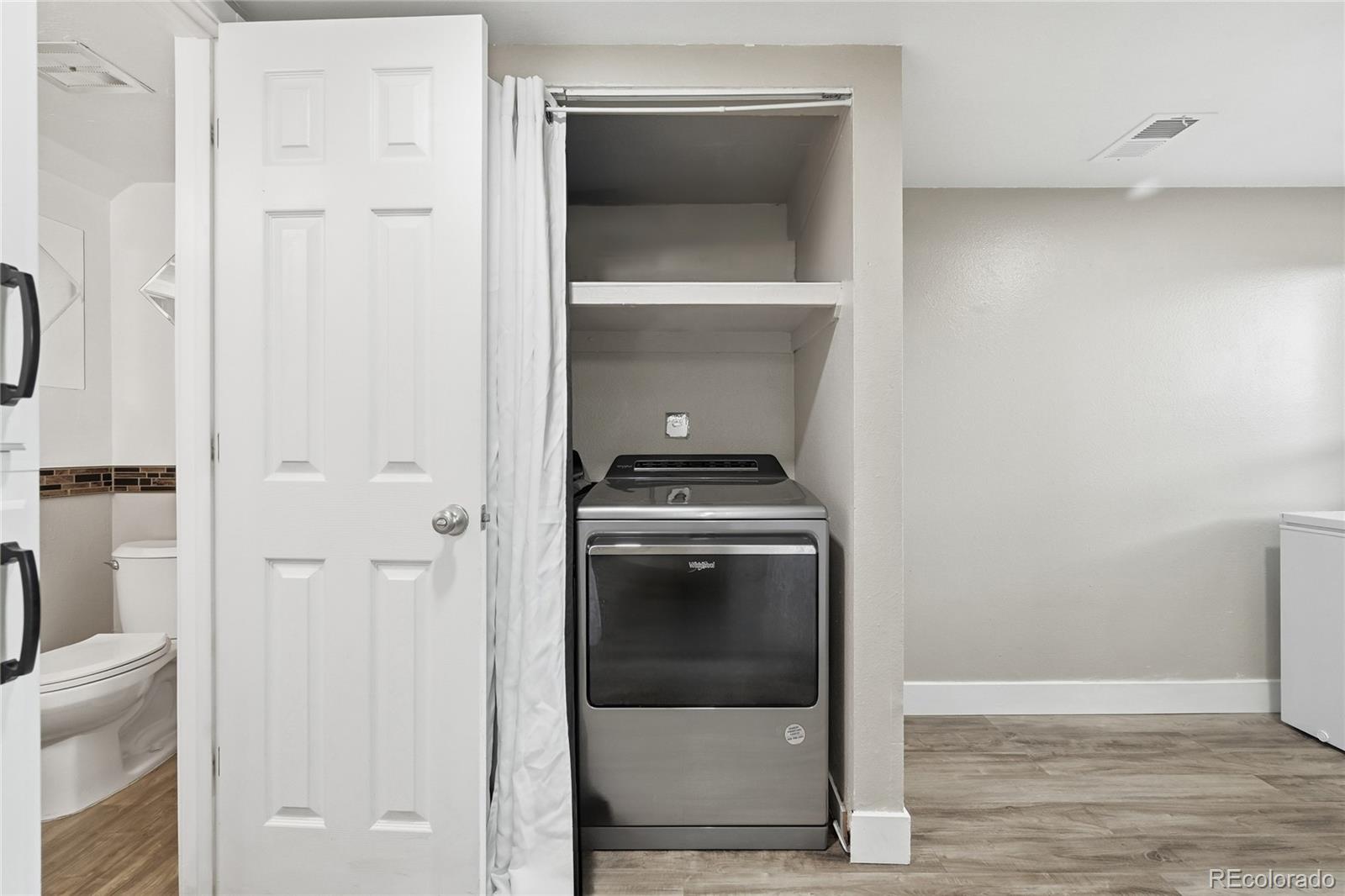 MLS Image #10 for 3550 s harlan street,denver, Colorado
