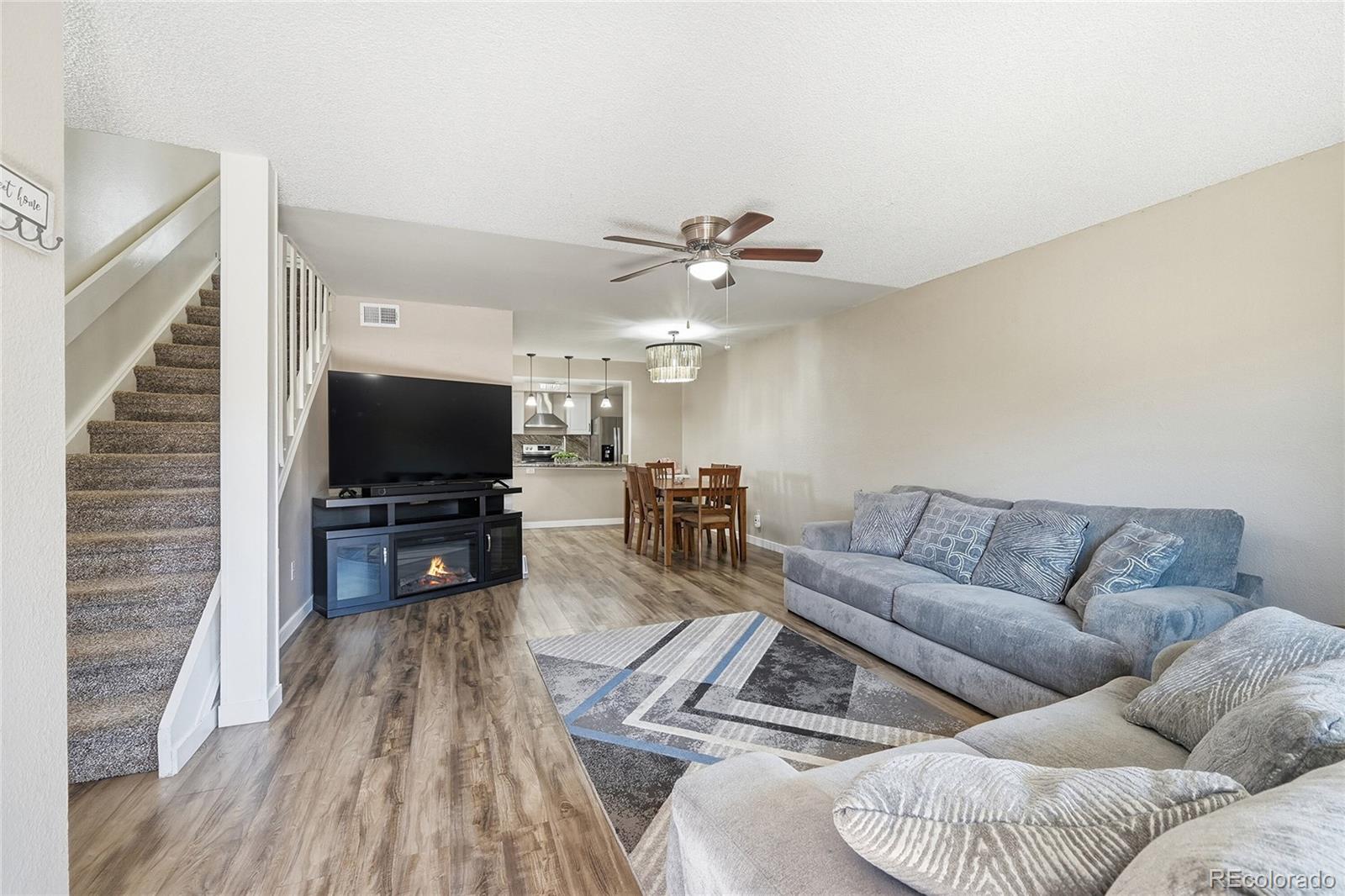 MLS Image #4 for 3550 s harlan street,denver, Colorado