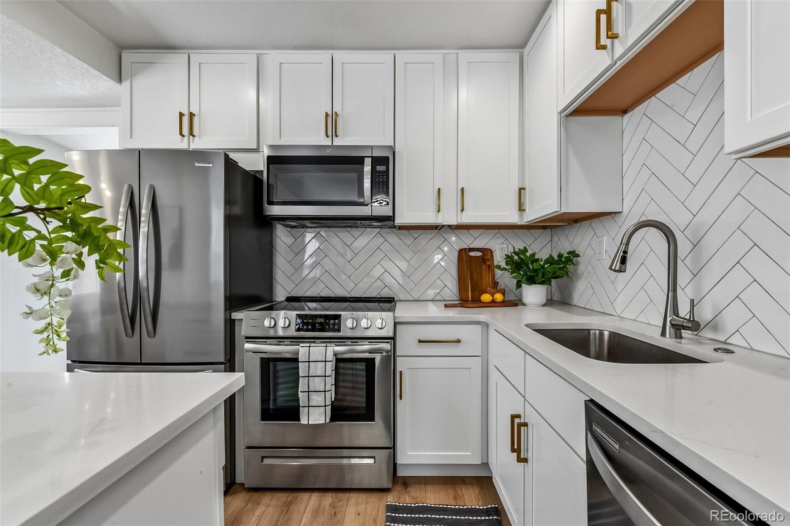 MLS Image #13 for 129  king street,denver, Colorado