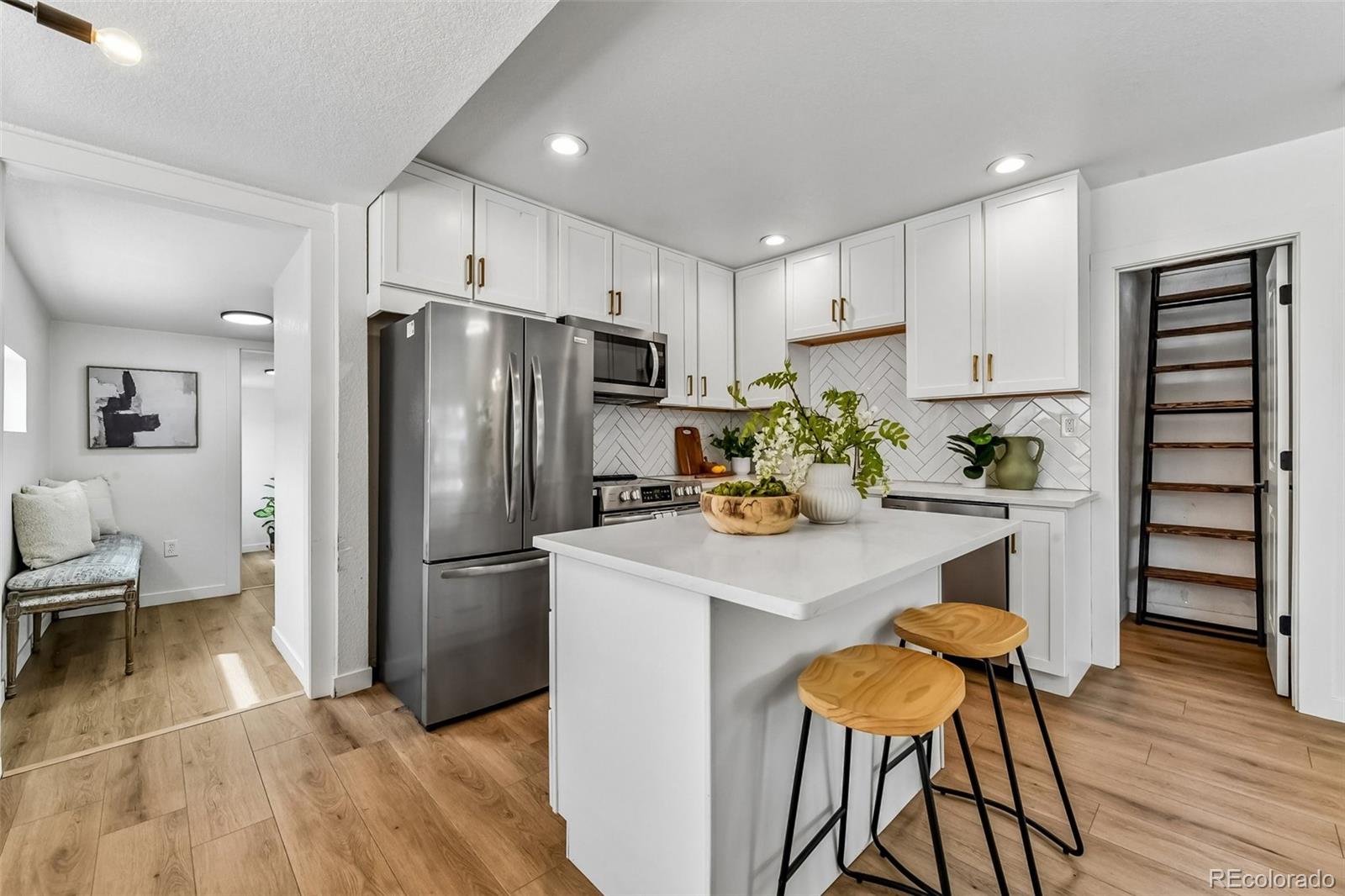 MLS Image #14 for 129  king street,denver, Colorado