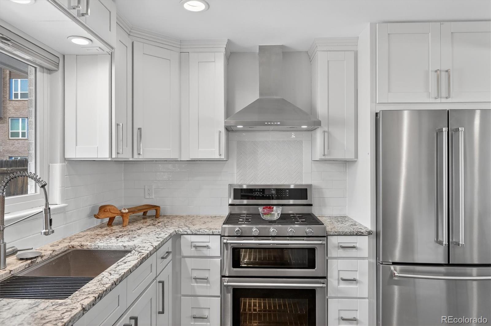 MLS Image #17 for 2201 s dexter street,denver, Colorado