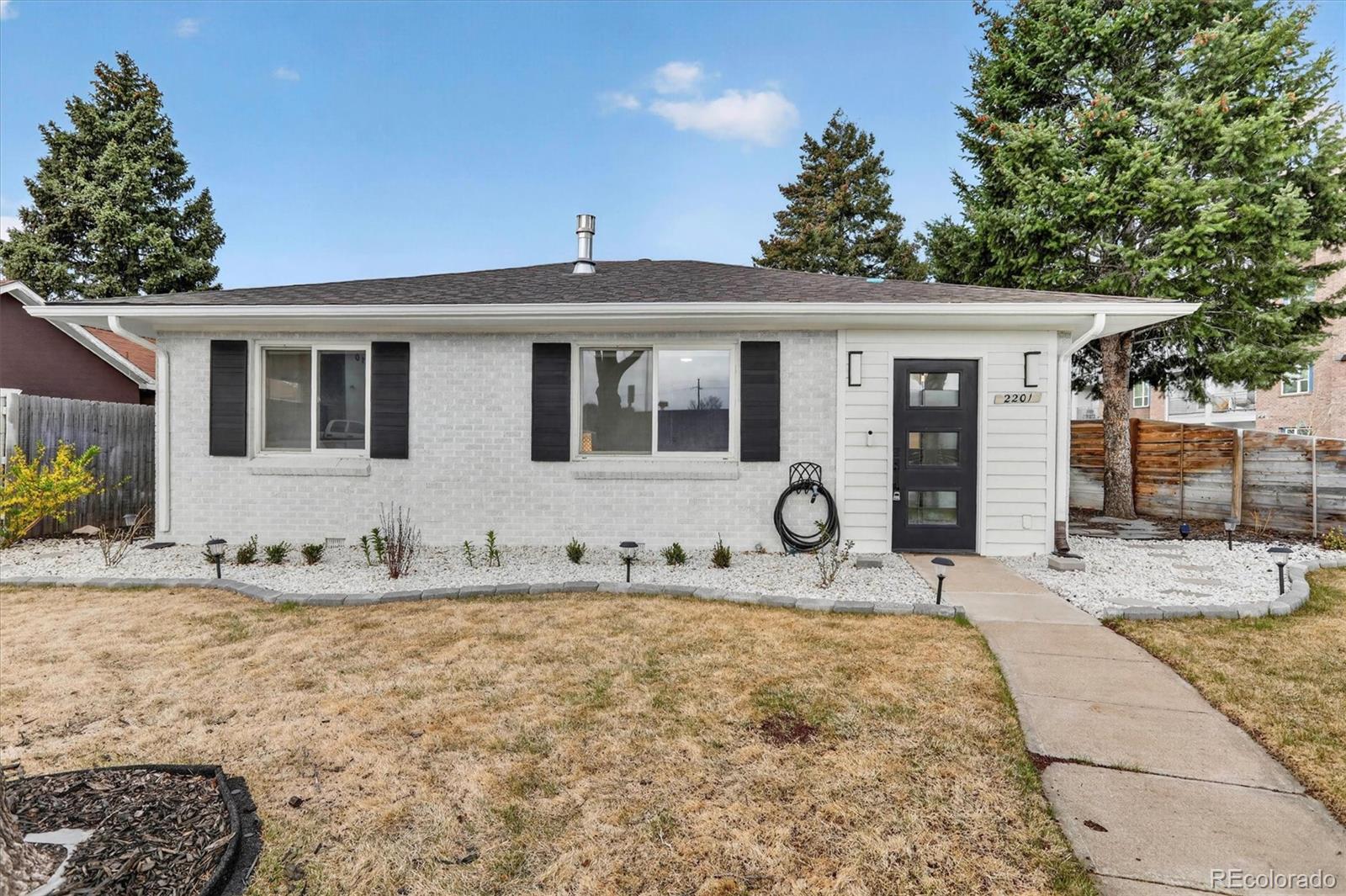 MLS Image #2 for 2201 s dexter street,denver, Colorado