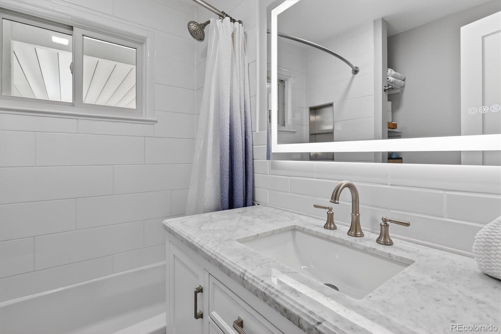 MLS Image #20 for 2201 s dexter street,denver, Colorado