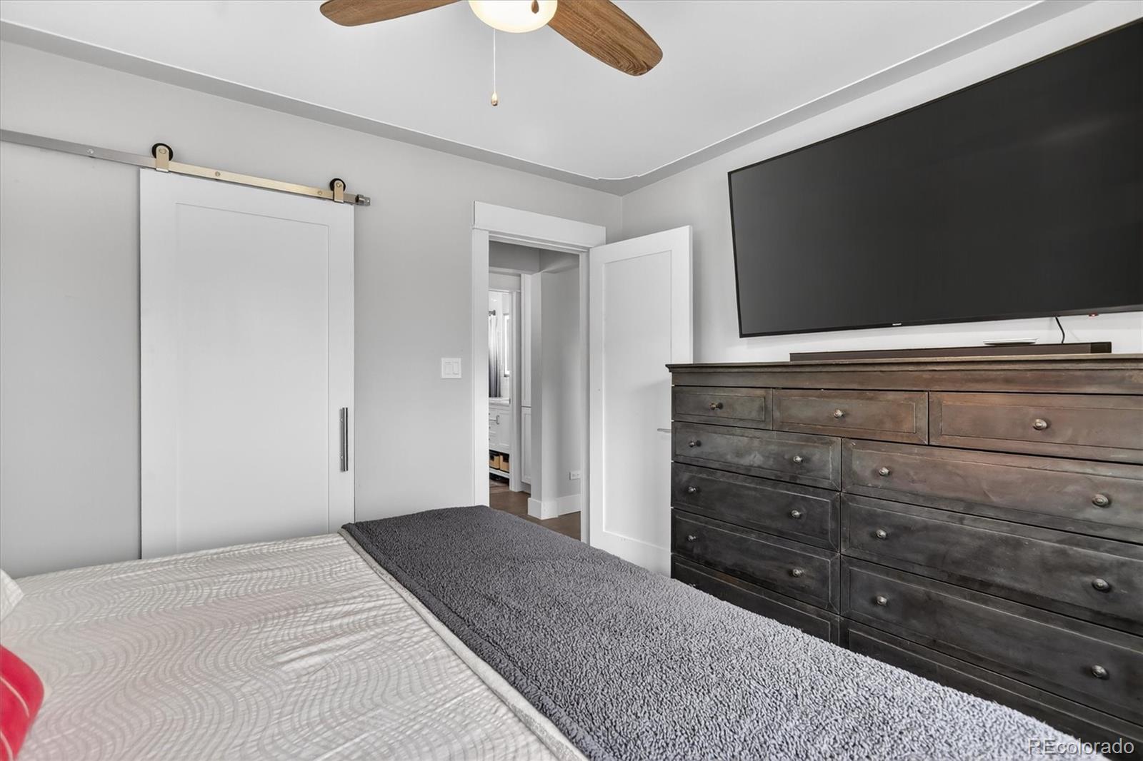 MLS Image #23 for 2201 s dexter street,denver, Colorado