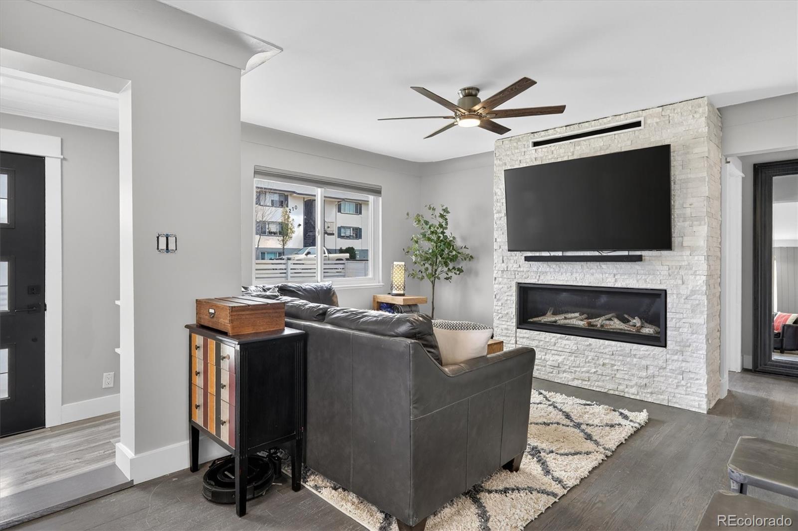MLS Image #8 for 2201 s dexter street,denver, Colorado