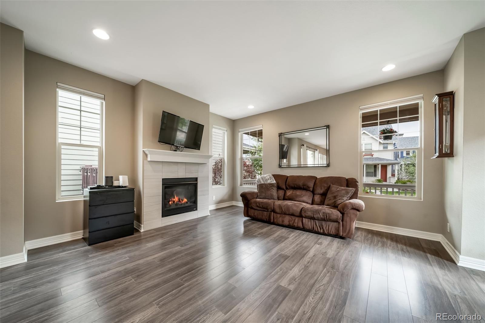MLS Image #17 for 4966  akron street,denver, Colorado