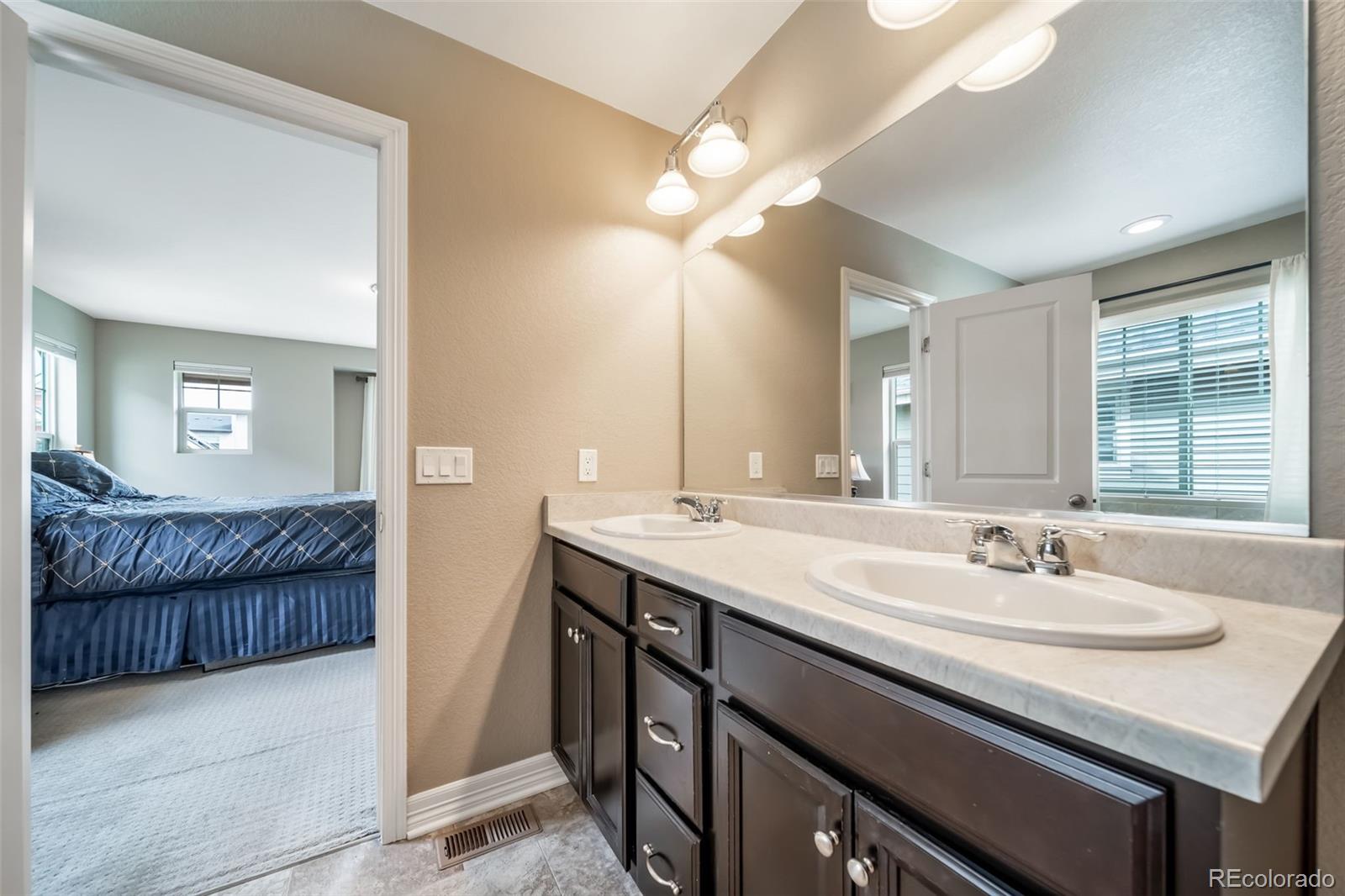 MLS Image #32 for 4966  akron street,denver, Colorado