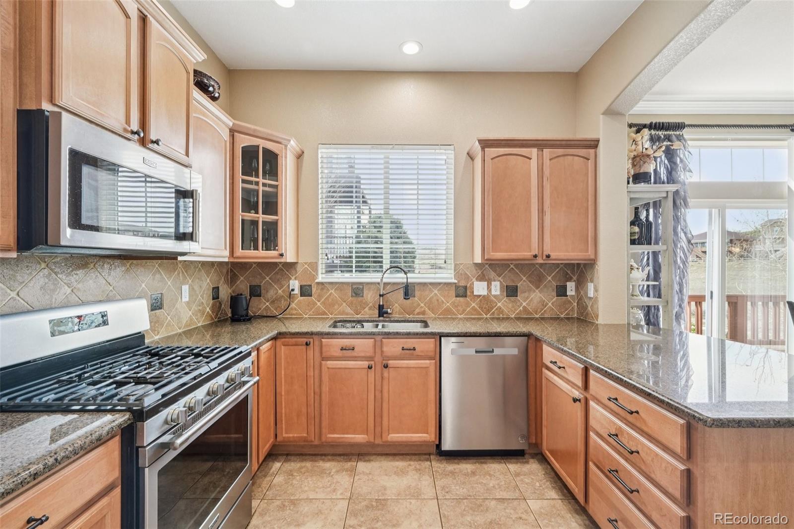 MLS Image #11 for 10916  towerbridge road,highlands ranch, Colorado