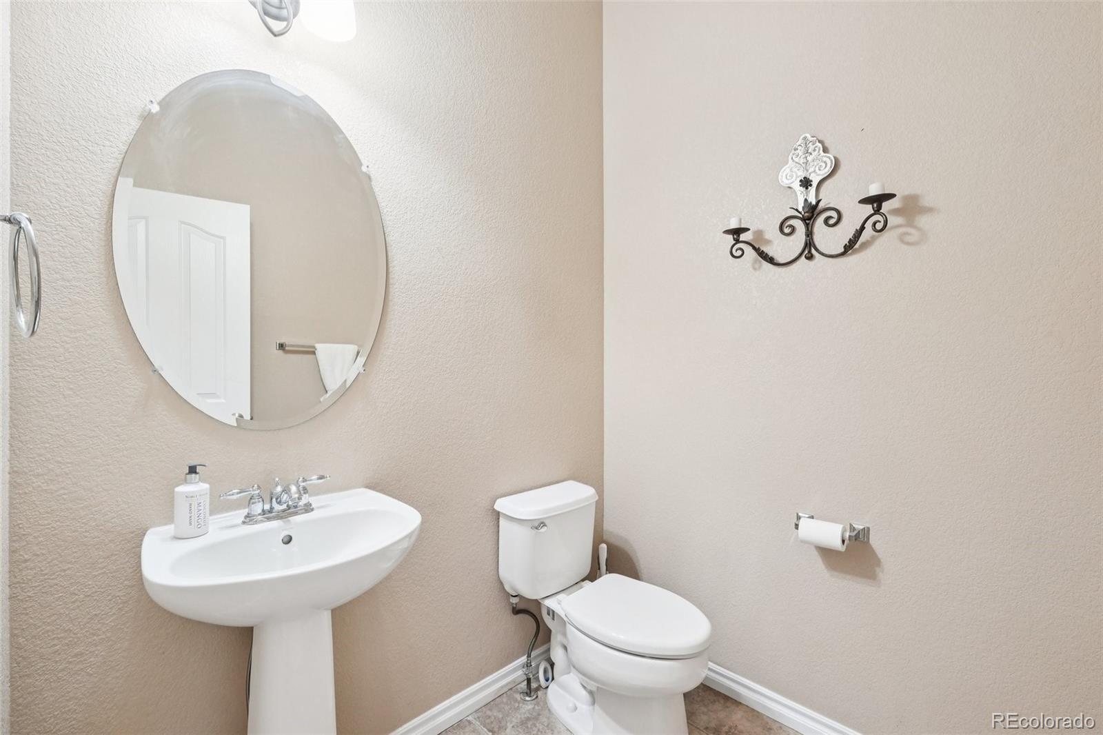 MLS Image #14 for 10916  towerbridge road,highlands ranch, Colorado