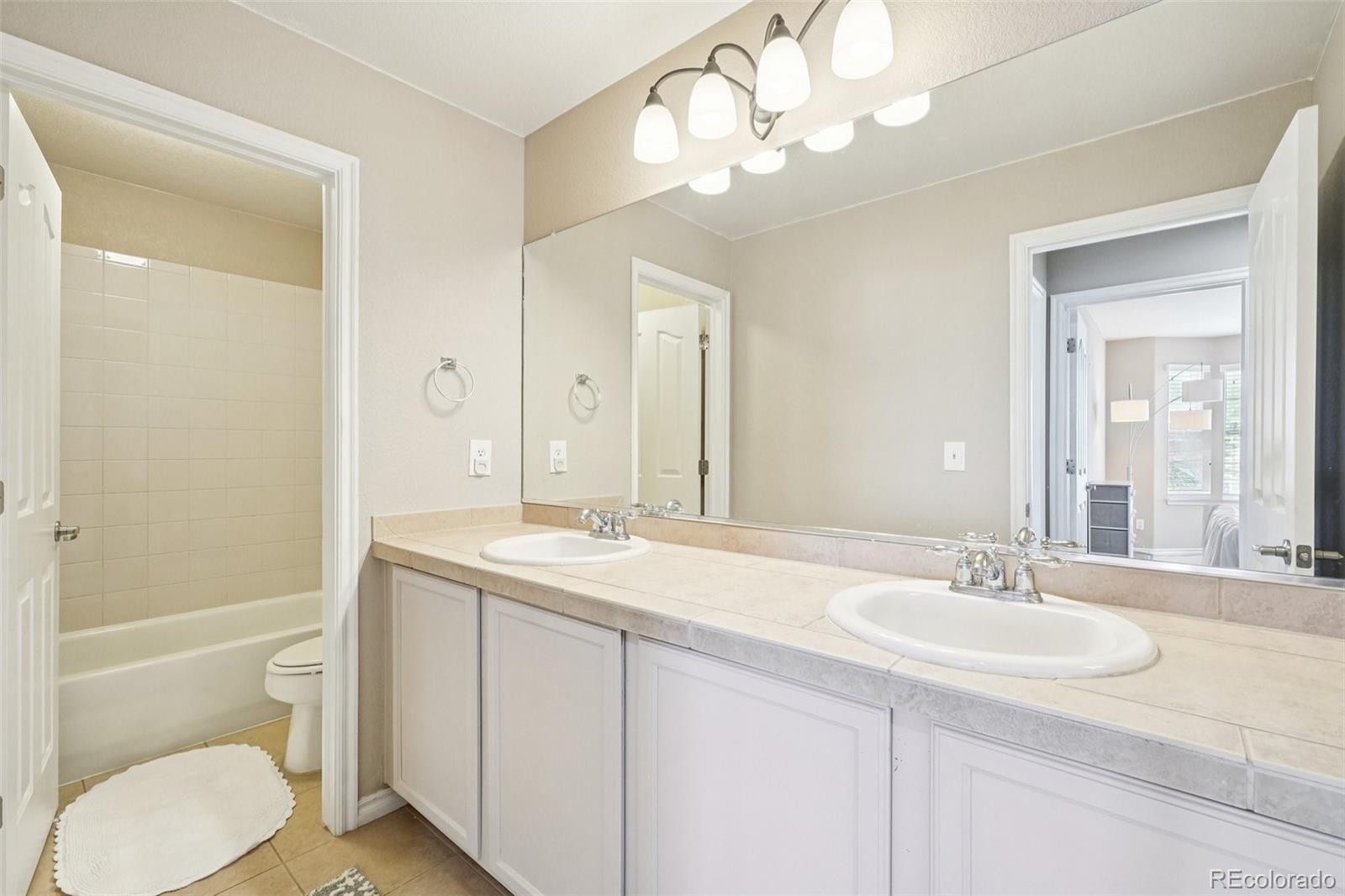 MLS Image #26 for 10916  towerbridge road,highlands ranch, Colorado