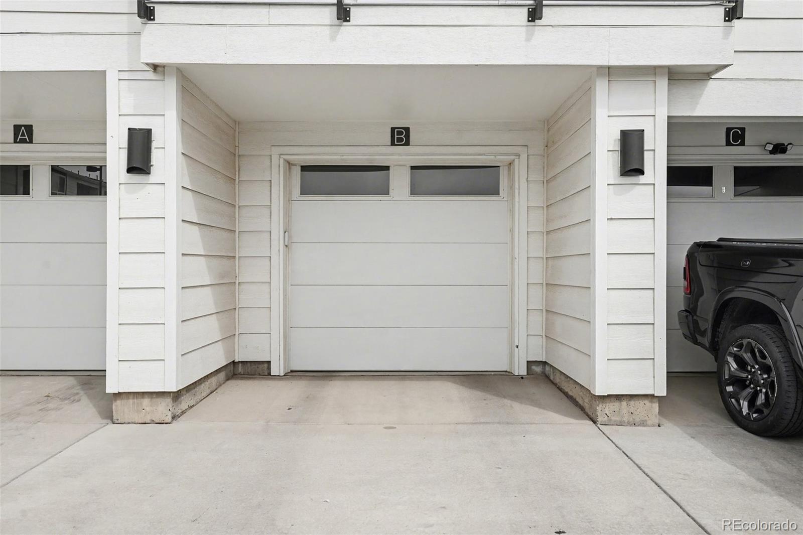 MLS Image #18 for 6153 n ceylon street,denver, Colorado