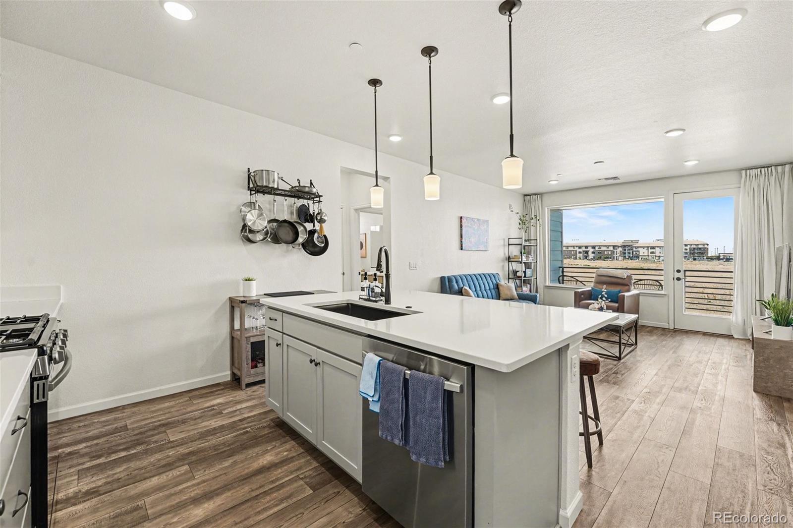 MLS Image #4 for 6153 n ceylon street,denver, Colorado