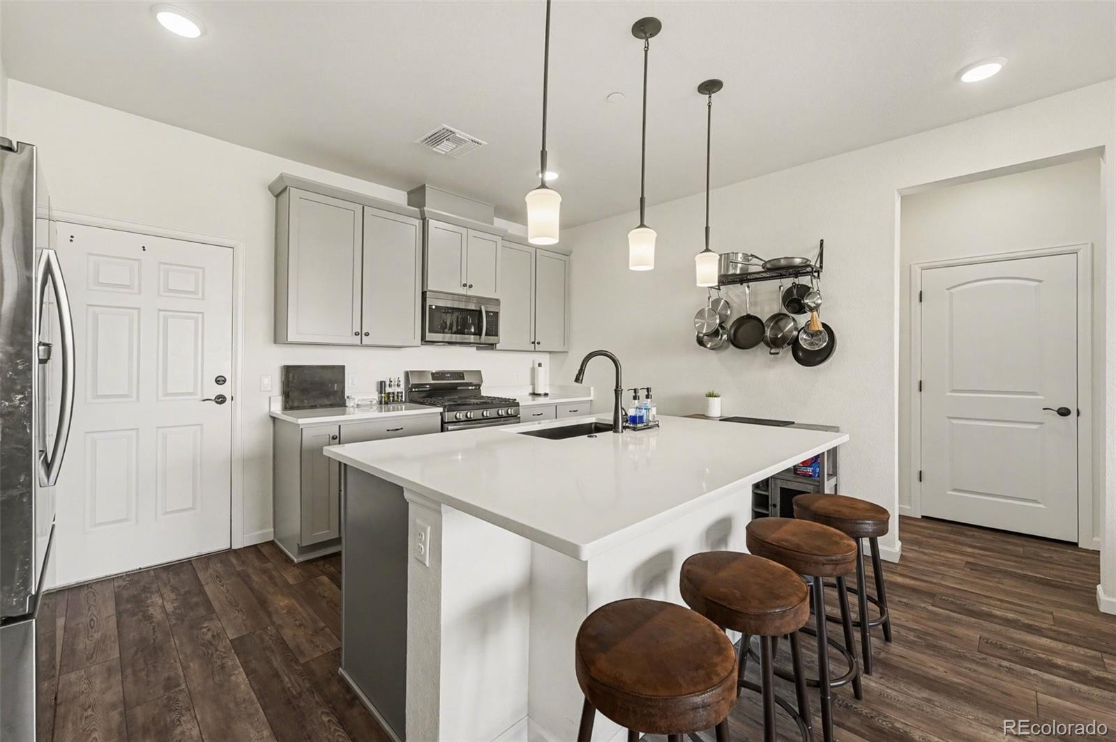 MLS Image #5 for 6153 n ceylon street,denver, Colorado